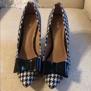 NWOT APT 9 heels
